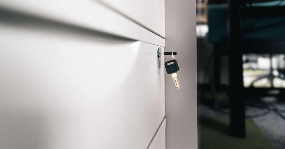 front door lock key — Flushing Locksmith
